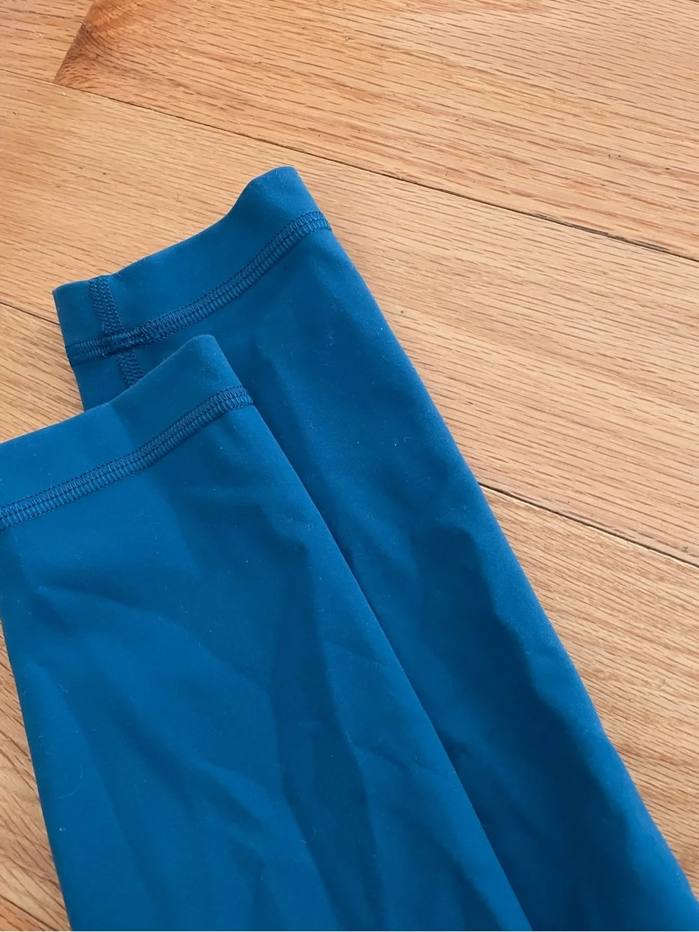 lululemon athletica women Teal Blue Jogger Tights